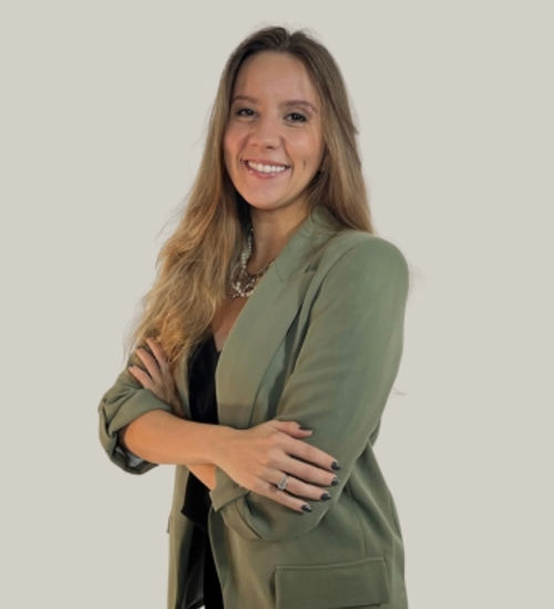Victória Matos, Advogada associada